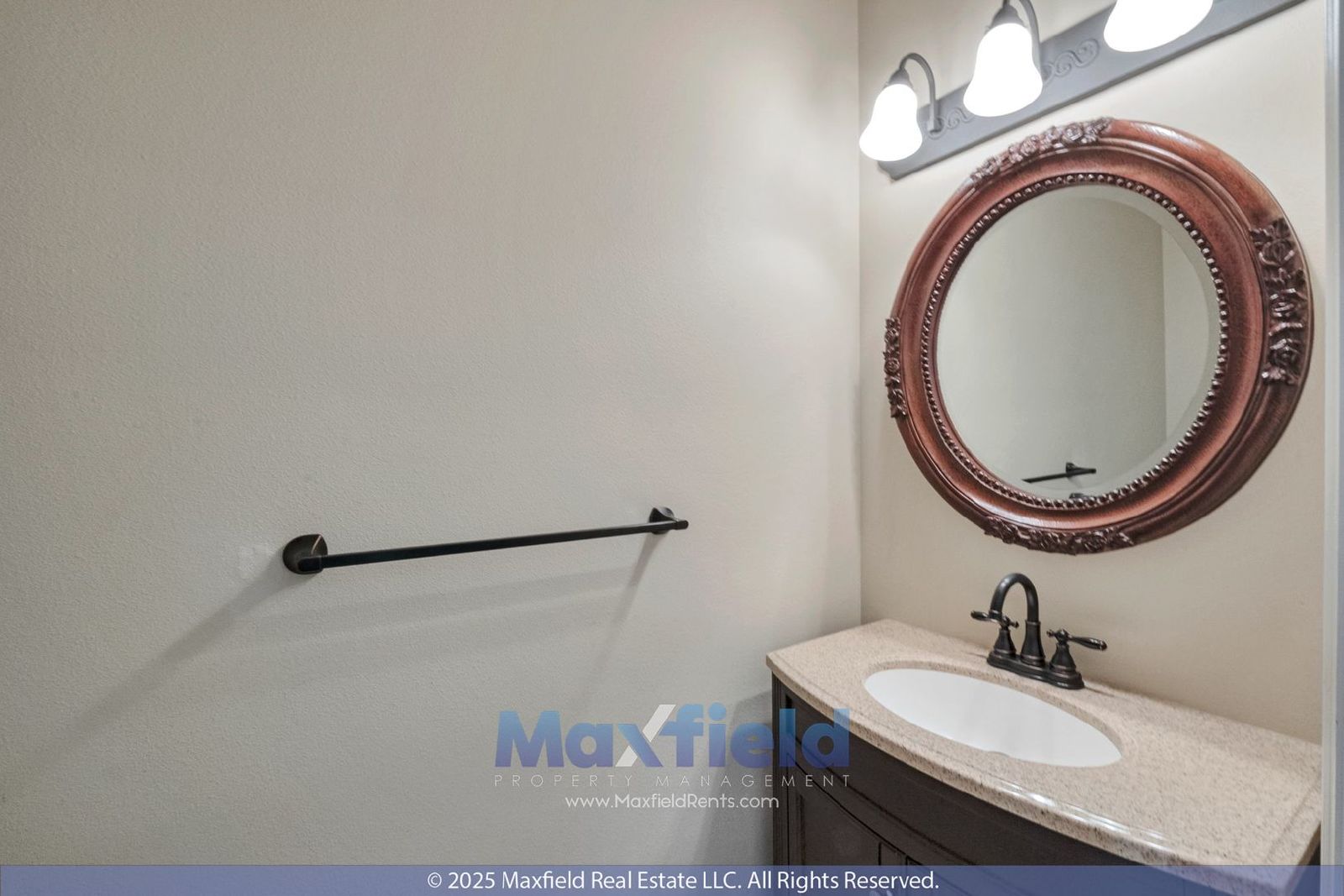 Townhouse 4BD 3.5BA NEW CARPET - east of I-15 Lehi property image