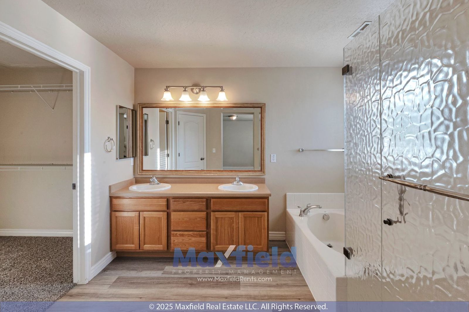Townhouse 4BD 3.5BA NEW CARPET - east of I-15 Lehi property image