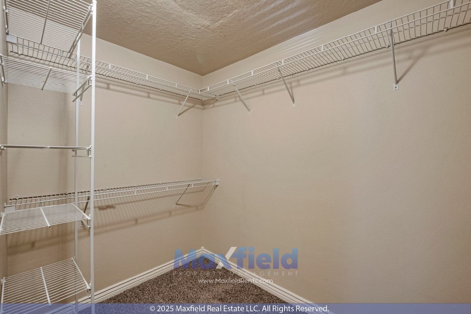 Townhouse 4BD 3.5BA NEW CARPET - east of I-15 Lehi property image