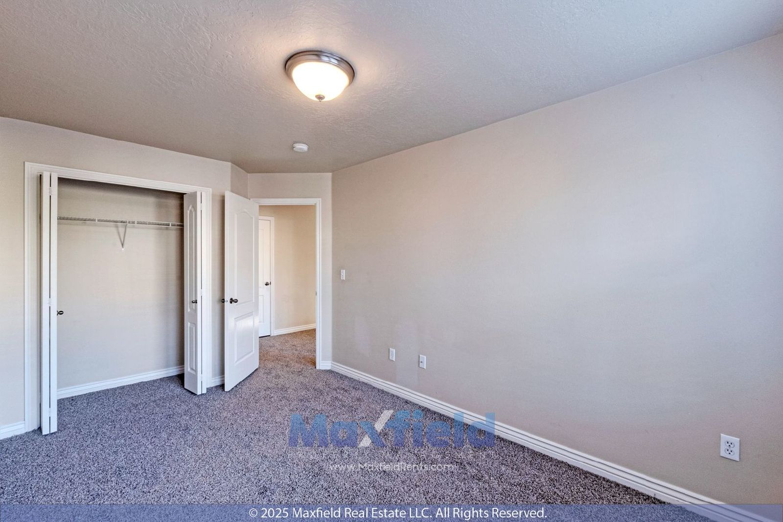 Townhouse 4BD 3.5BA NEW CARPET - east of I-15 Lehi property image