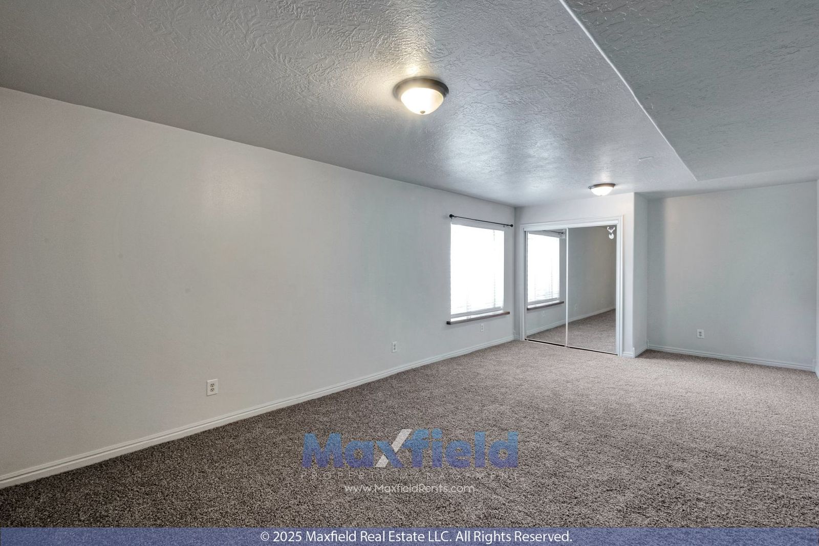 Townhouse 4BD 3.5BA NEW CARPET - east of I-15 Lehi property image