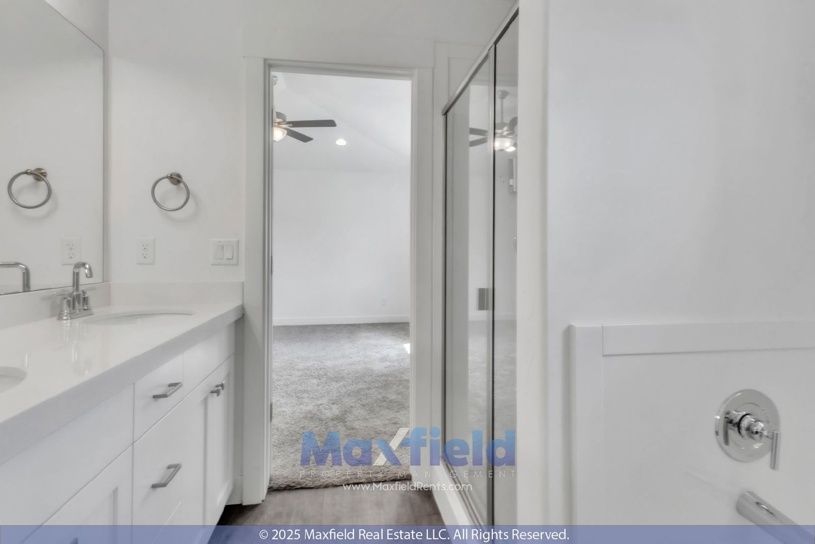 Spacious 5-Bedroom End-Unit Townhome with Finished Basement & Community Amenities Galore property image