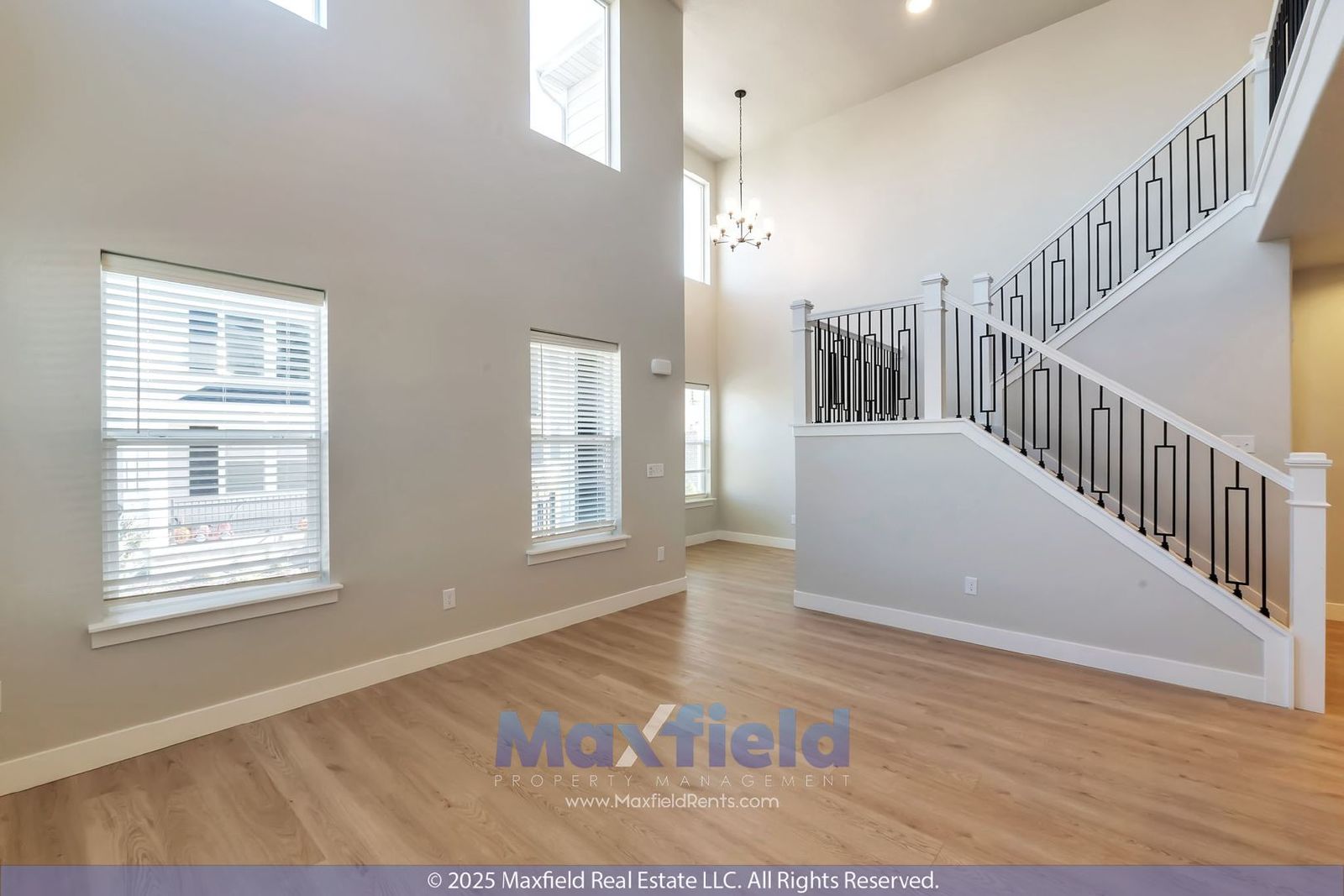 Great Townhome in Lehi - 3BD - 2BTH - 2GAR - Clubhouse & Pool. property image