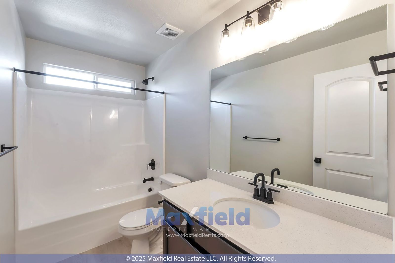 Great Townhome in Lehi - 3BD - 2BTH - 2GAR - Clubhouse & Pool. property image