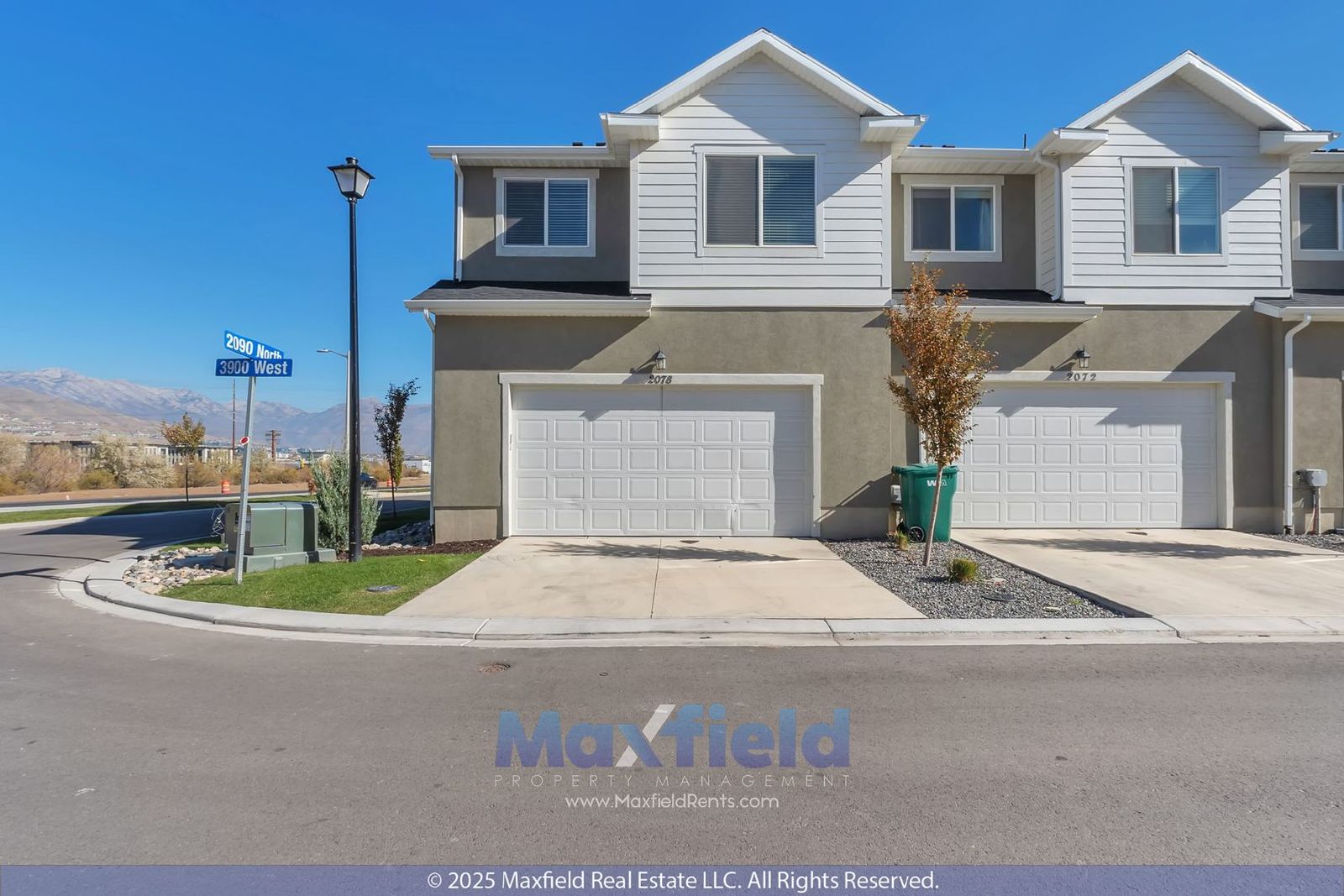 Great Townhome in Lehi - 3BD - 2BTH - 2GAR - Clubhouse & Pool. property image