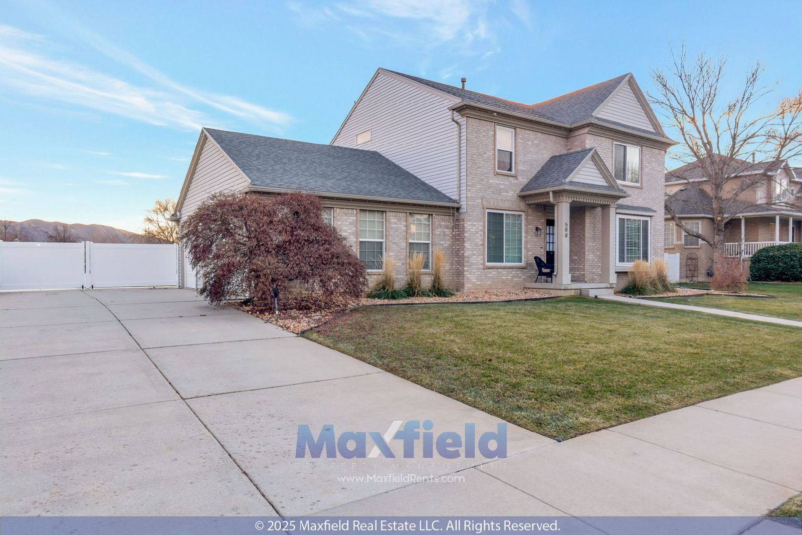 Beautiful 6BD, 3.5BTH, 3GAR Home in Cranberry Hills property image