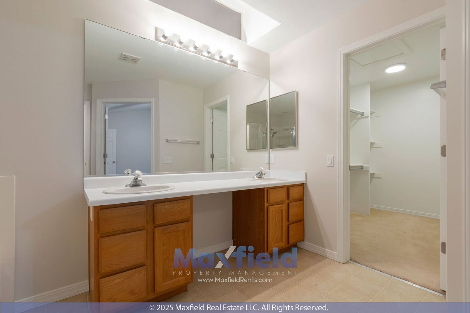 Beautiful 6BD, 3.5BTH, 3GAR Home in Cranberry Hills property image