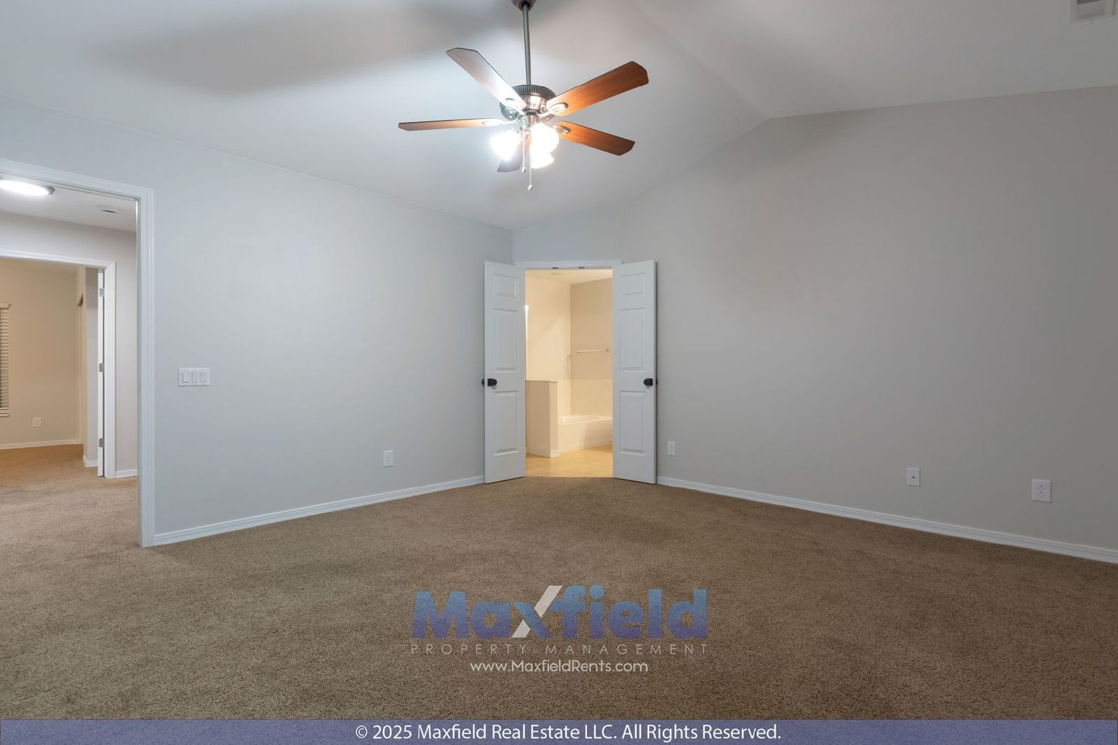 Beautiful 6BD, 3.5BTH, 3GAR Home in Cranberry Hills property image