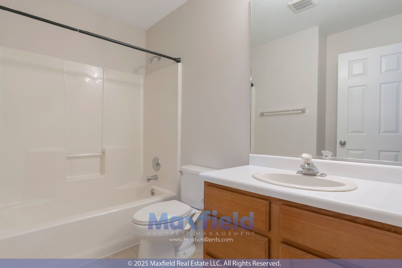 Beautiful 6BD, 3.5BTH, 3GAR Home in Cranberry Hills property image