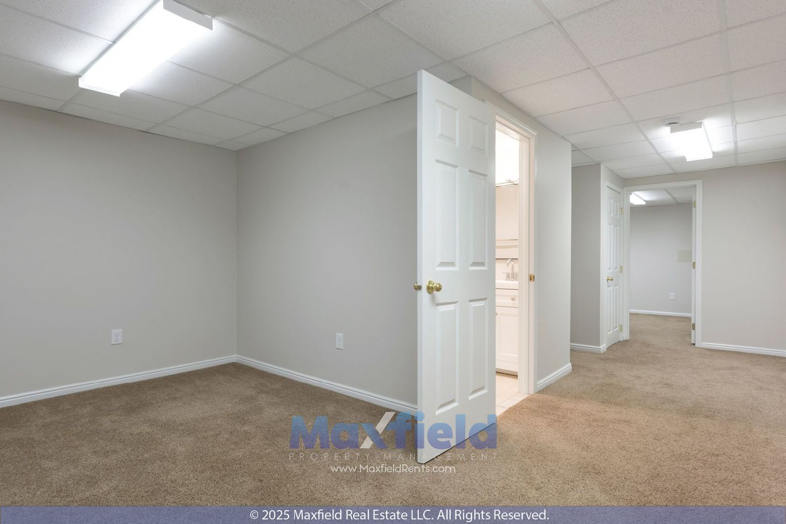 Beautiful 6BD, 3.5BTH, 3GAR Home in Cranberry Hills property image