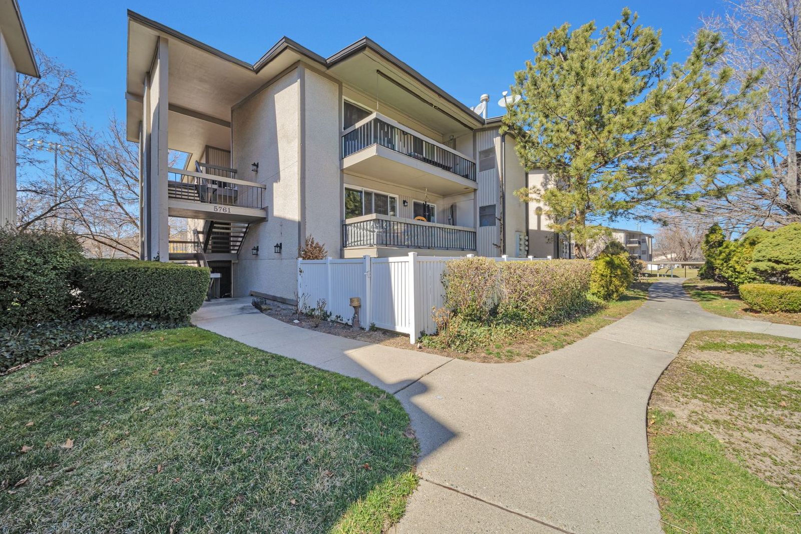 Ground Level 2 Bedroom 2 Bathroom Condo- Gated Murray Community property image