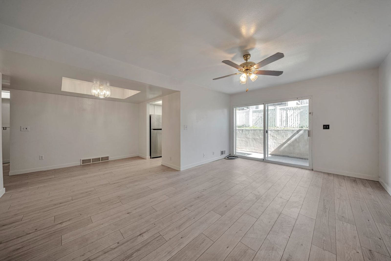 Ground Level 2 Bedroom 2 Bathroom Condo- Gated Murray Community property image