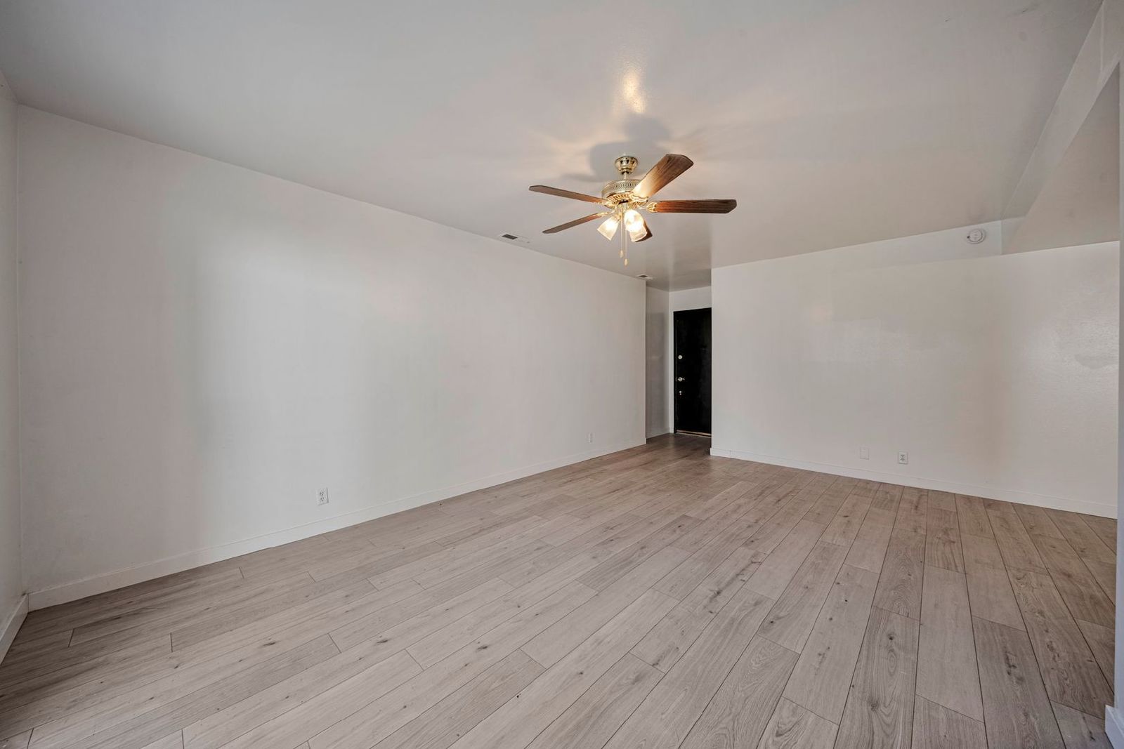 Ground Level 2 Bedroom 2 Bathroom Condo- Gated Murray Community property image