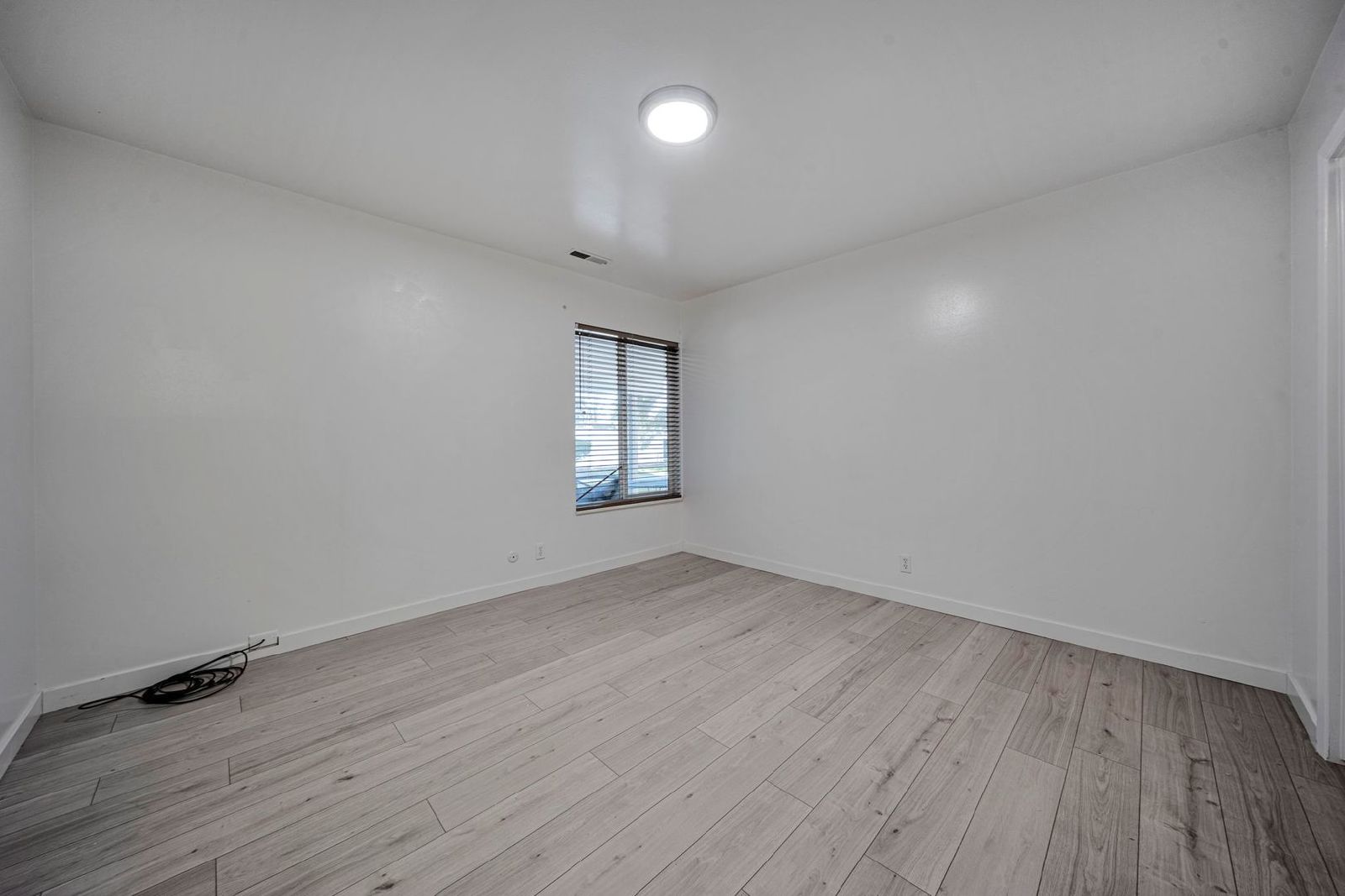 Ground Level 2 Bedroom 2 Bathroom Condo- Gated Murray Community property image