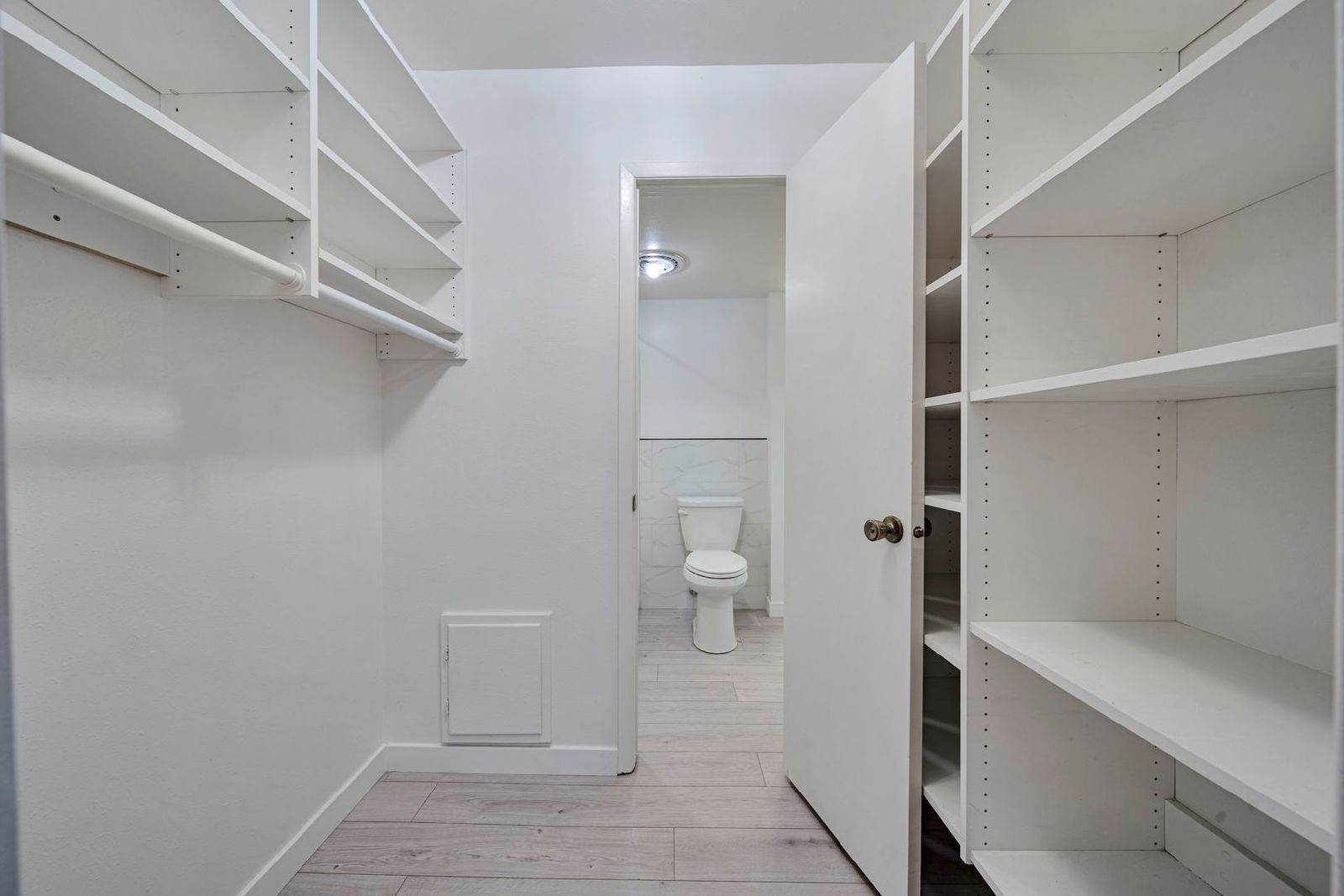 Ground Level 2 Bedroom 2 Bathroom Condo- Gated Murray Community property image