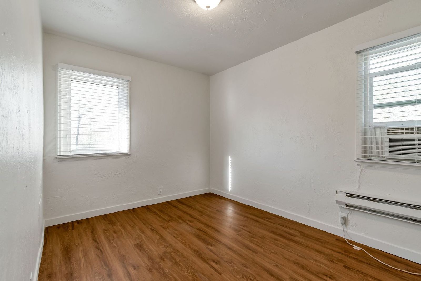 Top-Floor 1-Bed 1 Bath - Downtown Living  – FREE On-Site Laundry property image