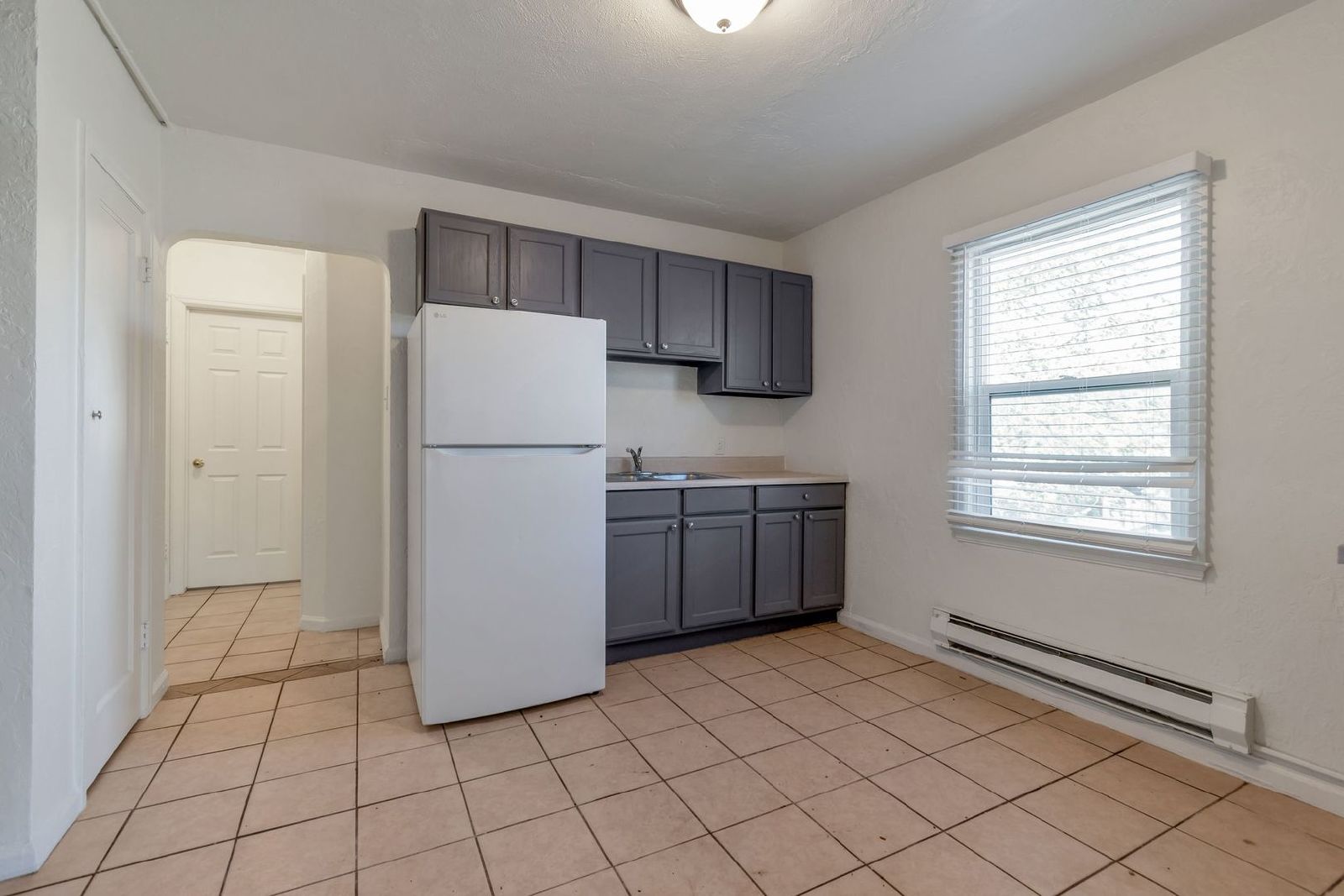 Top-Floor 1-Bed 1 Bath - Downtown Living  – FREE On-Site Laundry property image