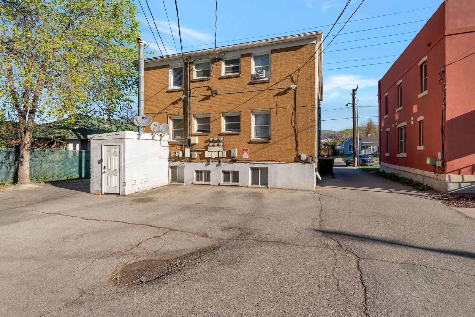 Top-Floor 1-Bed 1 Bath - Downtown Living  – FREE On-Site Laundry property image